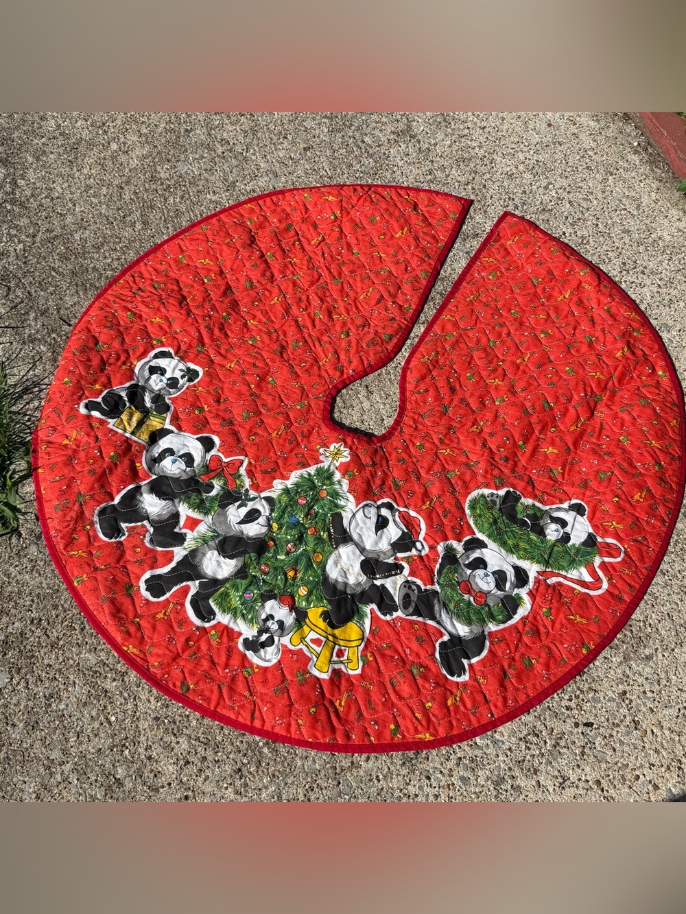 Vintage Quilted Panda Bear Family Christmas Tree Skirt.